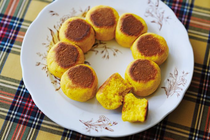 ハロウィンにかぼちゃをホットケーキミックスで作る「ホケミのちぎりパン」の画像1