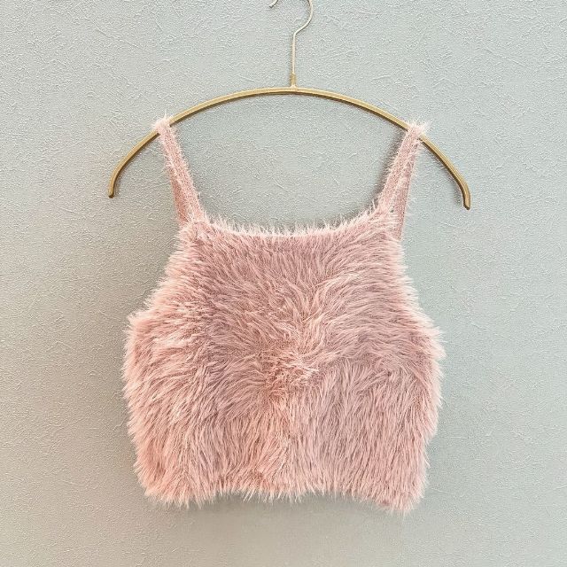 ピンクのフェザーニットビスチェ