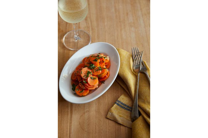 にんにくを効かせた“アルガルヴェ風にんじんサラダ”