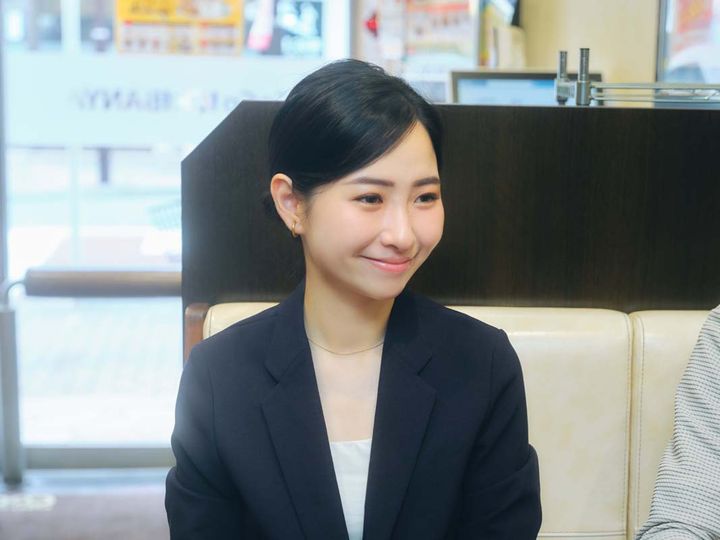 笑顔の諸沢莉乃