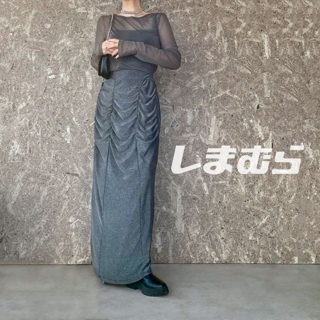 ラメシャーリングナローSKを着たコーデ