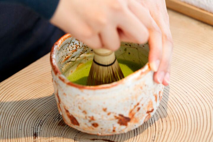 大阪・京橋の私立美術館併設「あみじま茶屋」で茶文化に触れるティータイムを