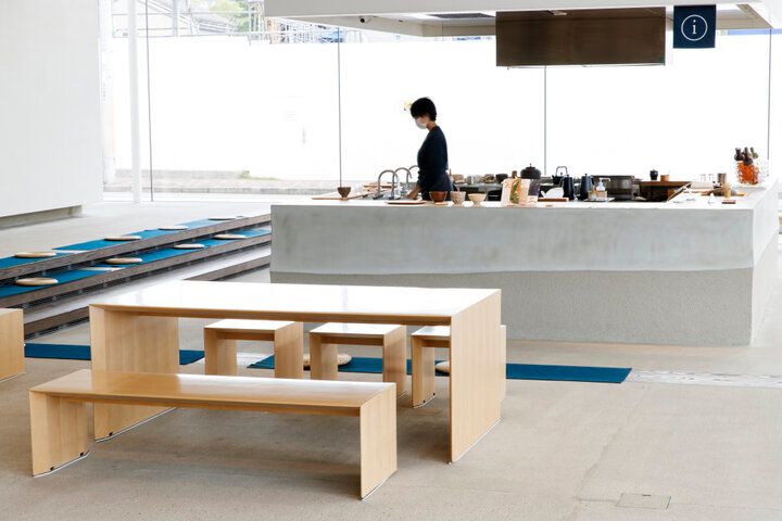 大阪・京橋の私立美術館併設「あみじま茶屋」で茶文化に触れるティータイムを