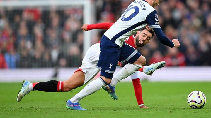 人生初の一発退場になったブルーノ・フェルナンデス、誤審が認められ出場停止なし