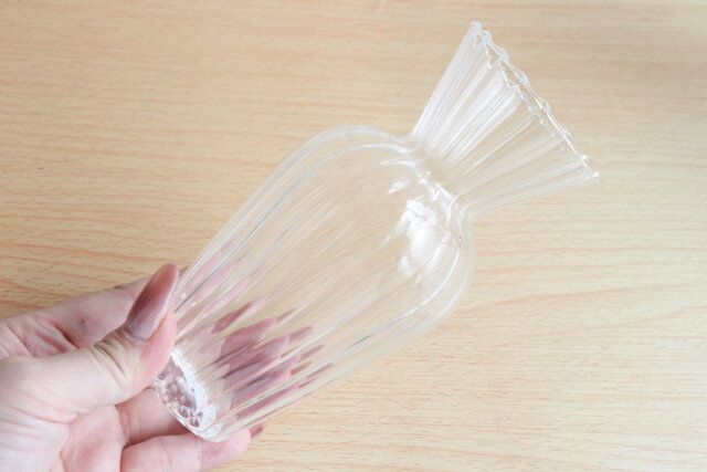 ダイソー ガラスフラワーベース（G） デザイン