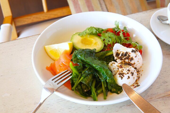 海と空が目の前に広がる雄大な景色の中でふわふわとしたパンケーキの朝食♪鎌倉「bills 七里ヶ浜」