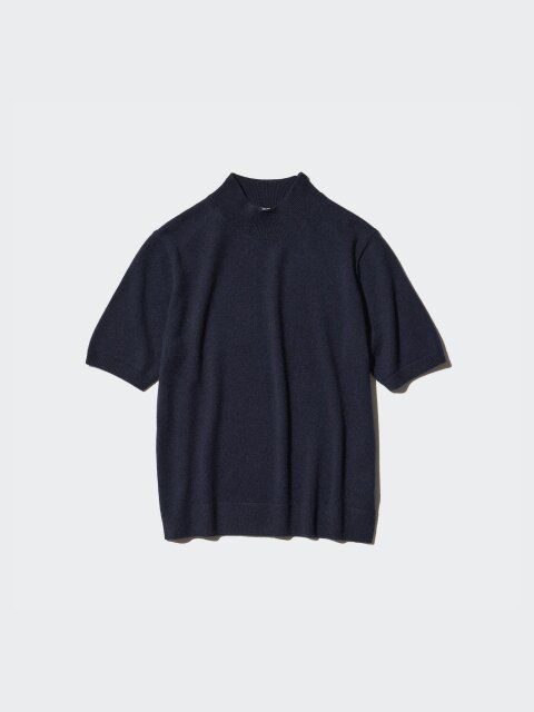 ユニクロのカシミヤモックネックセーター5分袖