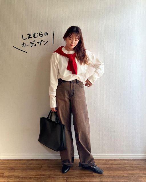 GUのバレルレッグジーンズを着たコーデ