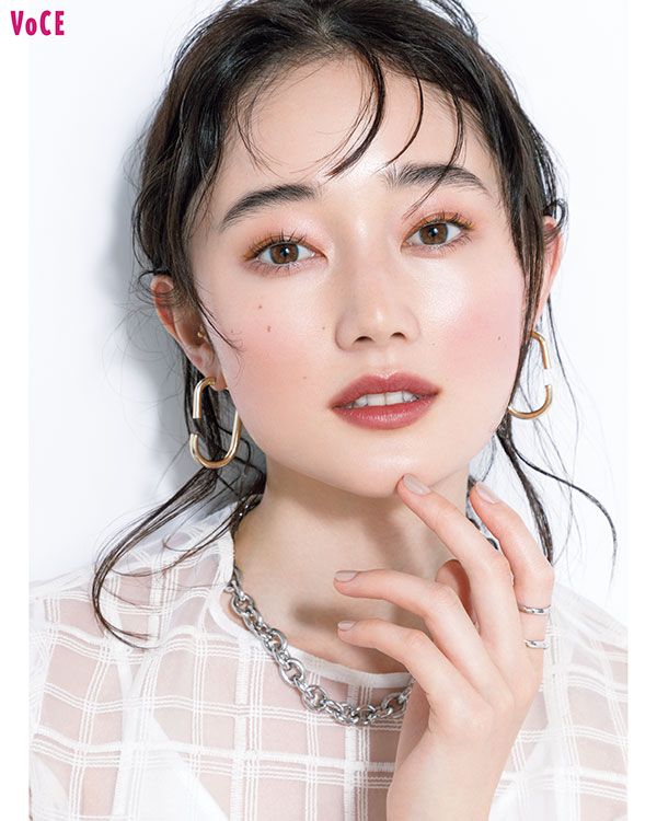 ベース顔のチークの入れ方3. 完成