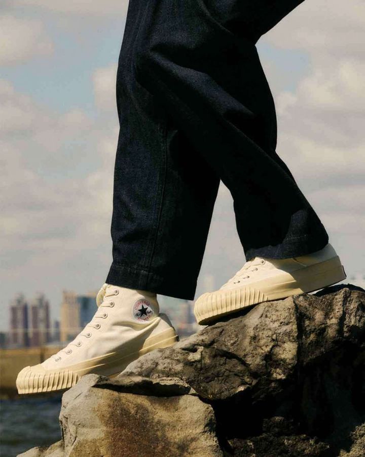 2度目のタッグが実現！《ナナミカ》×《コンバース》によるスニーカー「オールスター アール ゴアテックス ハイ」が発売