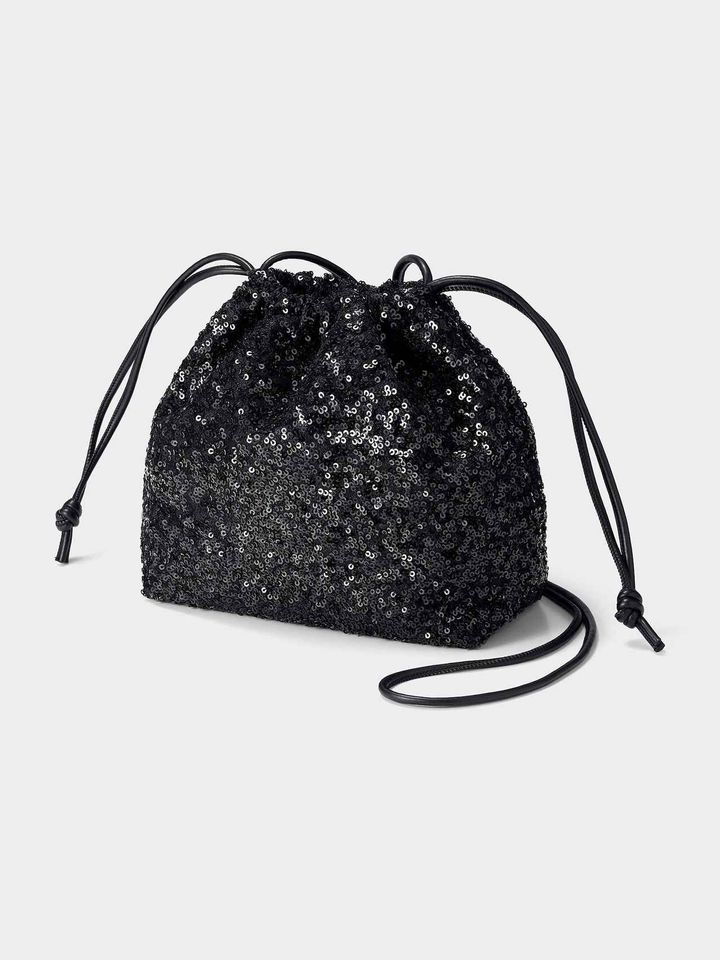 画像1: 出典：GU