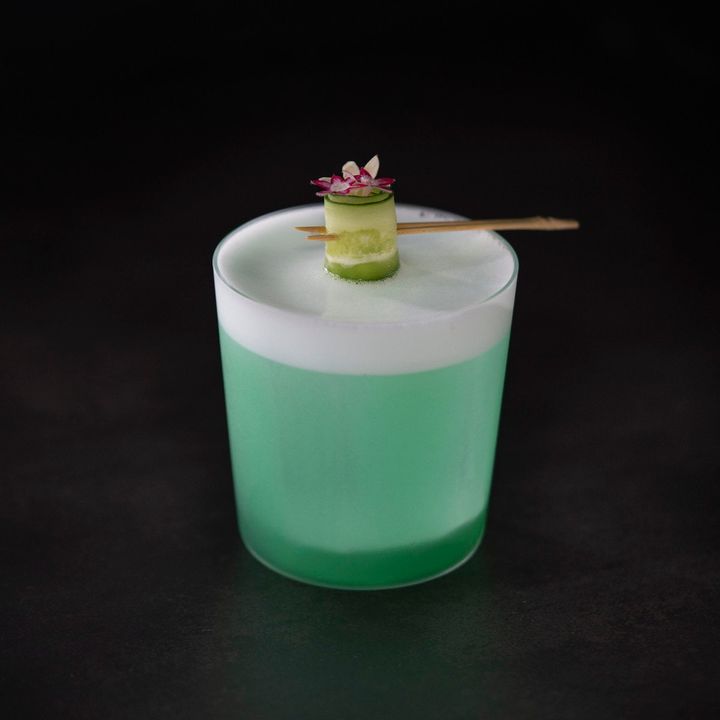 THE LIVELY BAR TOKYO AZABUJUBAN（麻布十番）