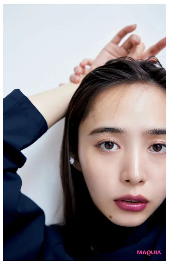 SUQQU リクイド ラスター アイズを使ったおすすめメイクのやり方_SUQQU リクイド ラスター アイズ 06を使ったメイク②