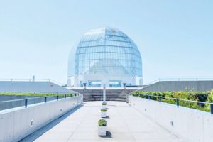 東京〈葛西臨海水族園〉外観
