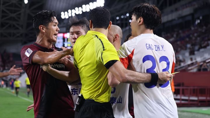 大乱闘に発展した神戸パトリッキへのラフプレー。中国サッカーファンの反応は？