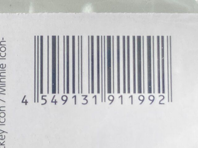 ダイソー フォトキーホルダー（ミッキーアイコン／ミニーアイコン） パッケージ JANコード