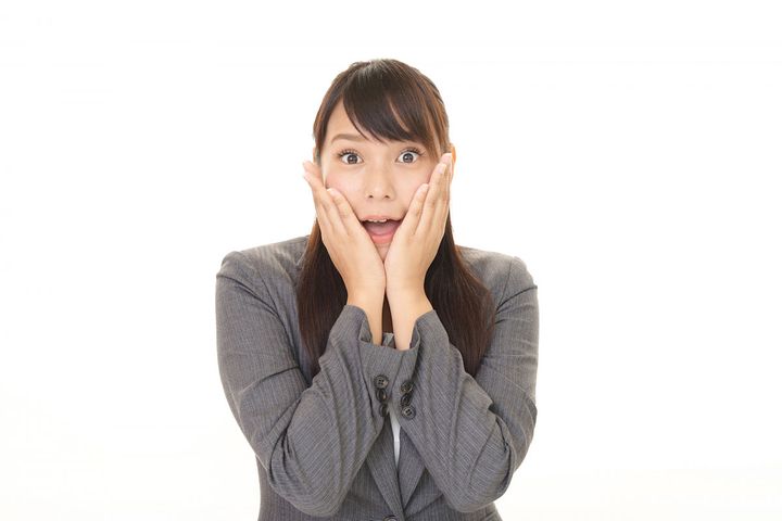 新一万円札をマナー違反と言ったマナー講師はいない…？