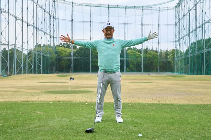 「ドライバーで真っ直ぐ飛ばす」秘訣をプロ3人が解説！