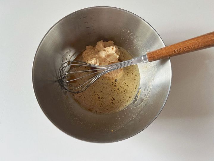 【簡単米粉レシピ】こっくりピーナッツバターとバナナの米粉マフィン【渡辺友美子のコーヒーに合うお菓子のレシピ vol.62 〜レシピで旅するヨーロッパ〜】