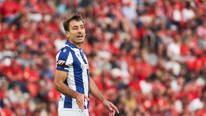 サポーターが暴徒化！「数人のバカのせいで」と、レアル・ソシエダFWミケル・オヤルサバルはUEFAの対応に憤慨