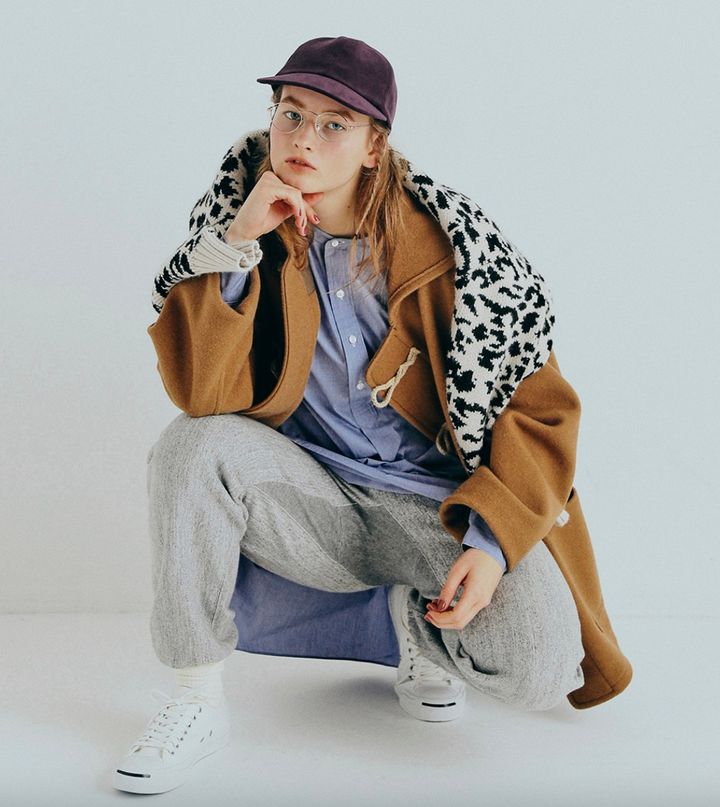 秋の重ね着に大活躍「カーディガン」コーデ8選！肩掛けスタイル編