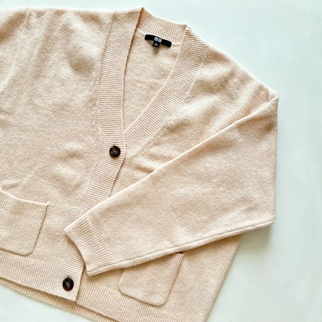 UNIQLO「スフレヤーンVネックショートカーディガン」