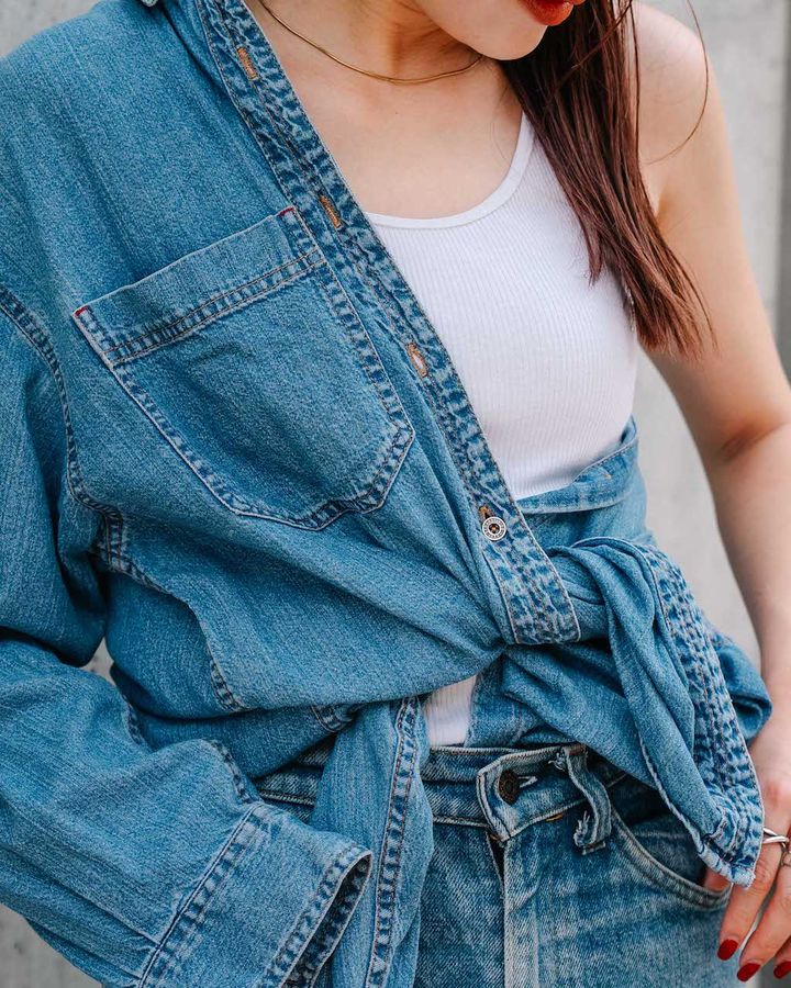 “シャツ＆ブラウス”が主役の秋コーデ5選。１枚で様になるデザインに注目！【TOKYO SNAP】