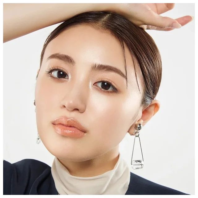 コスメデコルテ アイグロウ ジェム スキンシャドウを使ったおすすめメイクのやり方_コスメデコルテ アイグロウジェム スキンシャドウ 24M、30Mを使ったメイク