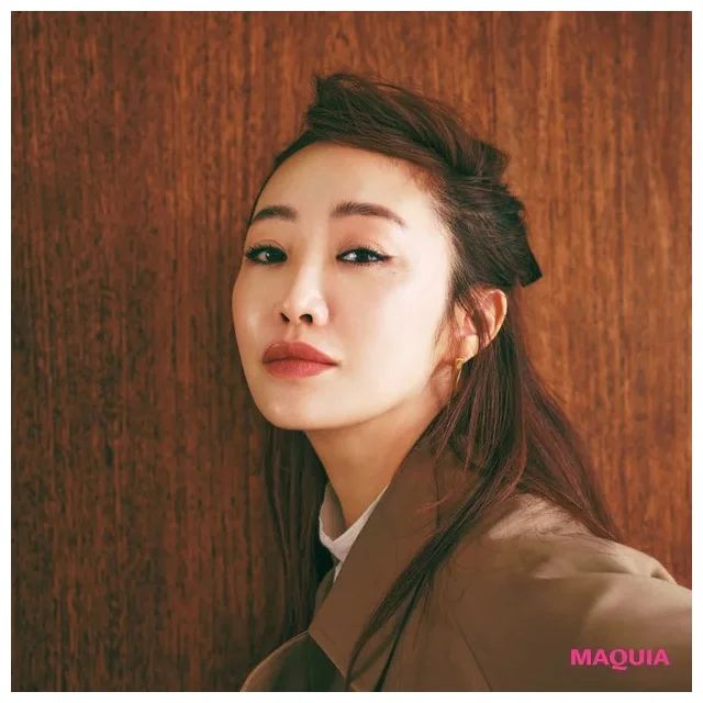 コスメデコルテ アイグロウ ジェム スキンシャドウを使ったおすすめメイクのやり方_コスメデコルテ アイグロウジェム スキンシャドウ 06G、14Gを使ったメイク