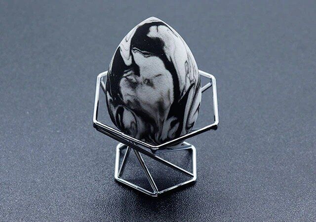 セリア 3D パフスタンド スパイラル