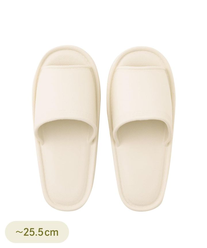 画像1: 出典：3COINS