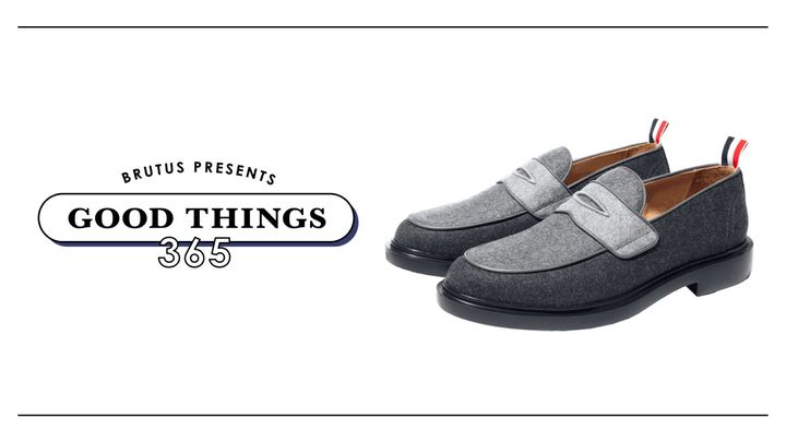 〈トム ブラウン〉のペニーローファー