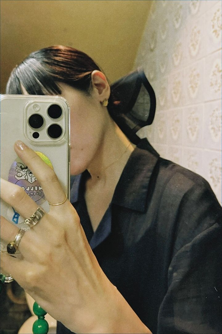 2024年秋冬コーデにおすすめ◆ シックなモノトーンヘアアクセ【ささやかですてきなもの 大谷有紀 vol.208】