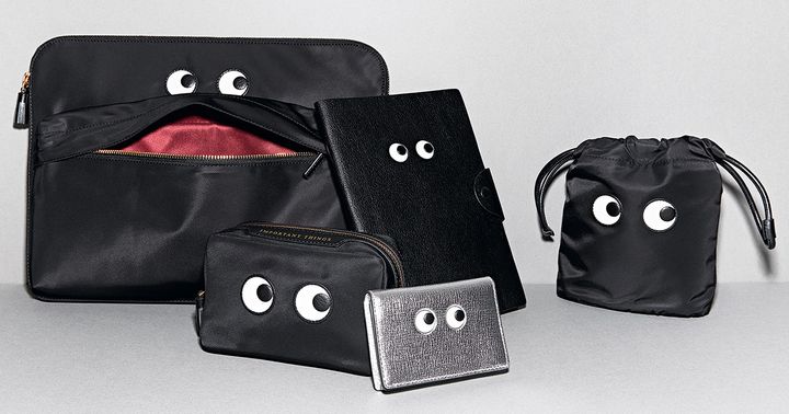 アニヤ・ハインドマーチのEYESシリーズからテクノロジーケースとジャーナルカバーとポーチと名刺入れとドローストリングポーチ