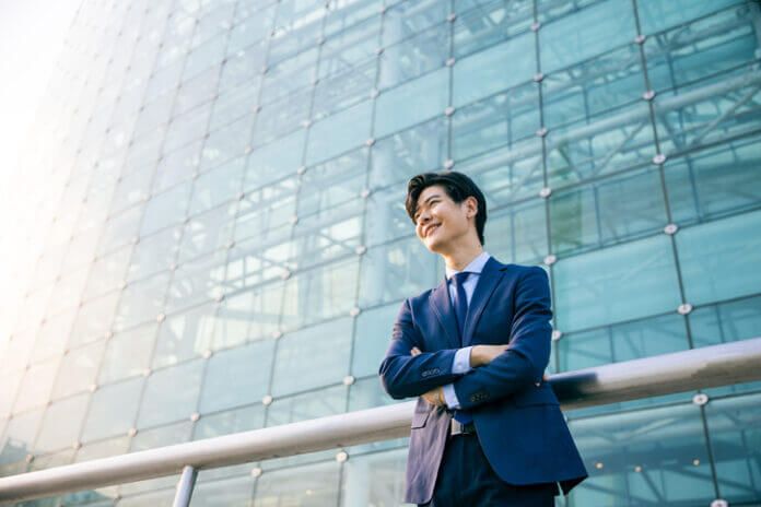 「なんかあの人鼻につくし、信用できない…」胡散臭い人の4つの特徴