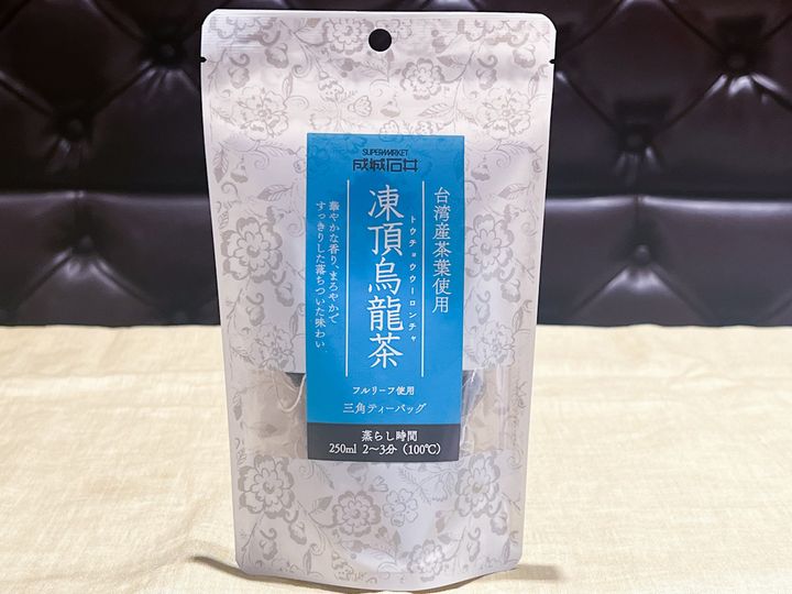 「凍頂烏龍茶」のパッケージ