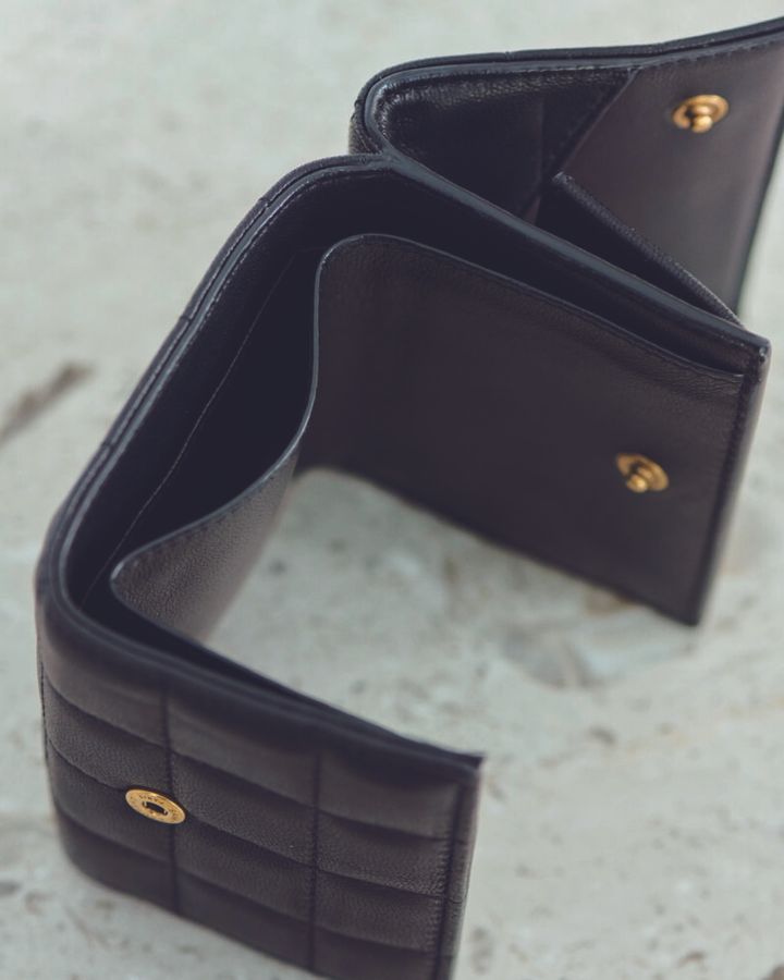 イヴサンローラン