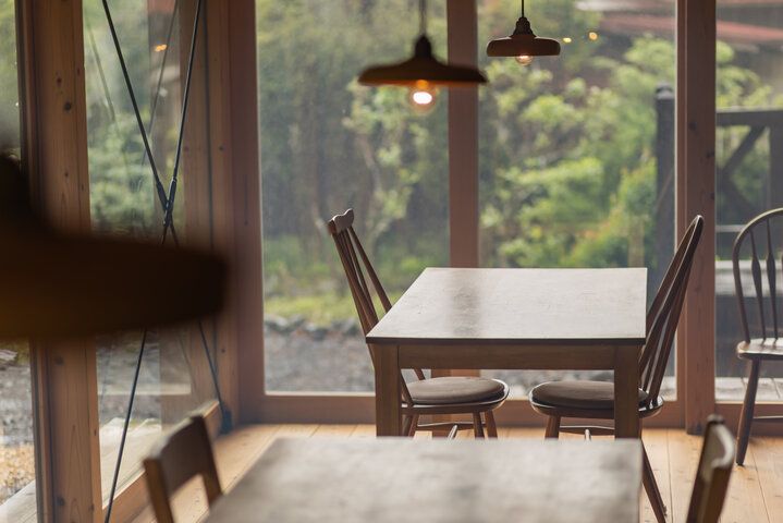 閑静な自然に抱かれたオーベルジュ「山小屋Holahoo」で南阿蘇の恵みを味わう里山フレンチを