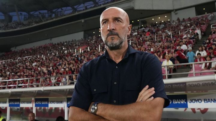 Jリーグ屈指の名門、「4-0快勝」の翌日に監督と強化責任者を電撃解任！