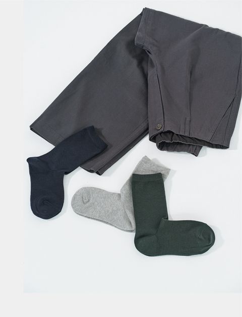 無印良品の名品カタログ。大人だからこそ似合う「ハイゲージリブタートルネックセーター」「足なり直角 履き口やわらか 靴下」【最新号からちょっと見せ】の画像2