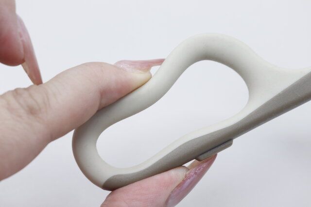 ダイソー ハイエンドステーショナリーハサミ グリップ