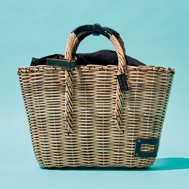 大きめを選んで間違いなし！旅行で活躍するバッグ12選