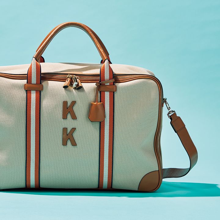 大きめを選んで間違いなし！旅行で活躍するバッグ12選