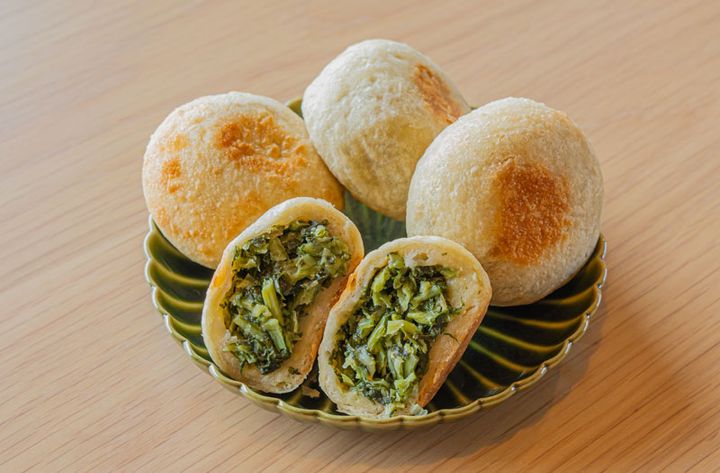 「いろは堂」のおやき各種 1個350円