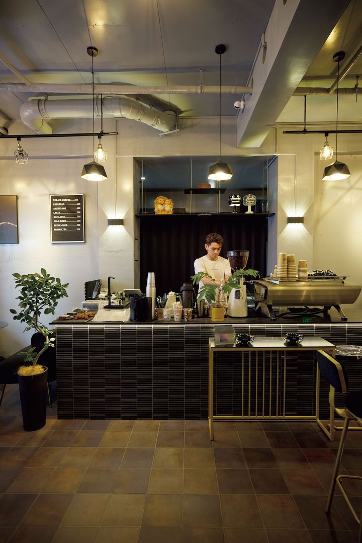 goldenhood_店内の様子