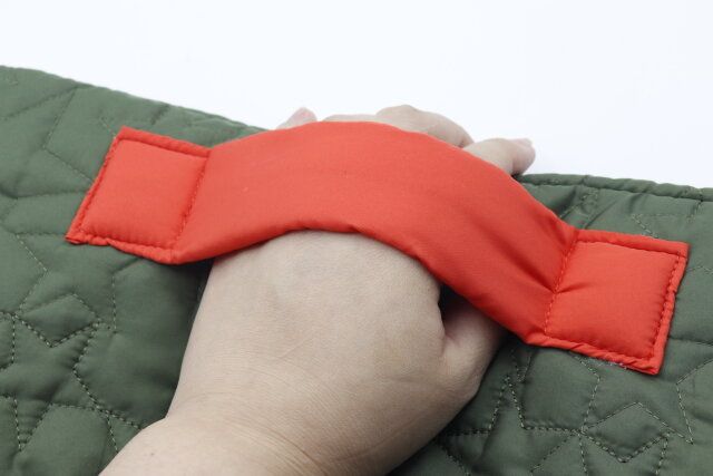 ダイソー パソコンケース Laptop Case デザイン ハンドル