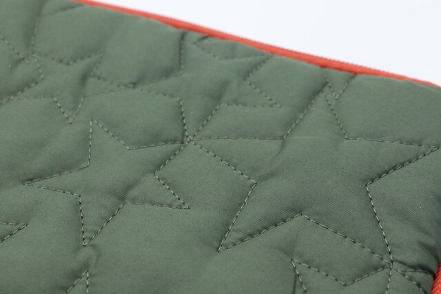 ダイソー パソコンケース Laptop Case デザイン