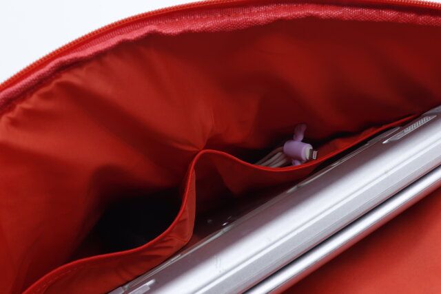 ダイソー パソコンケース Laptop Case 内ポケット