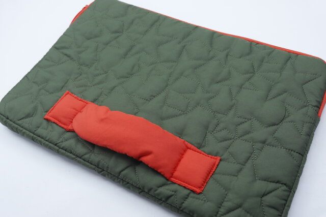 ダイソー パソコンケース Laptop Case