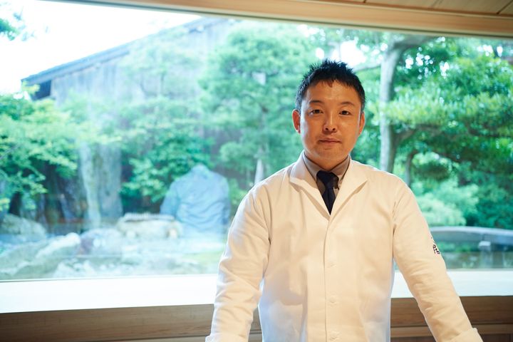 店主・藤井寛徳の郷土愛にあふれる料理は、「ミシュランガイド北陸2021特別版」で2つ星も獲得。
